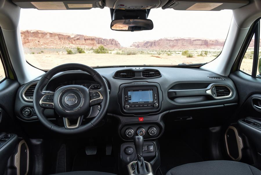 Торпедо Jeep Renegade 75th Anniversary 2016 года  (NA) (фото 13 из 14)